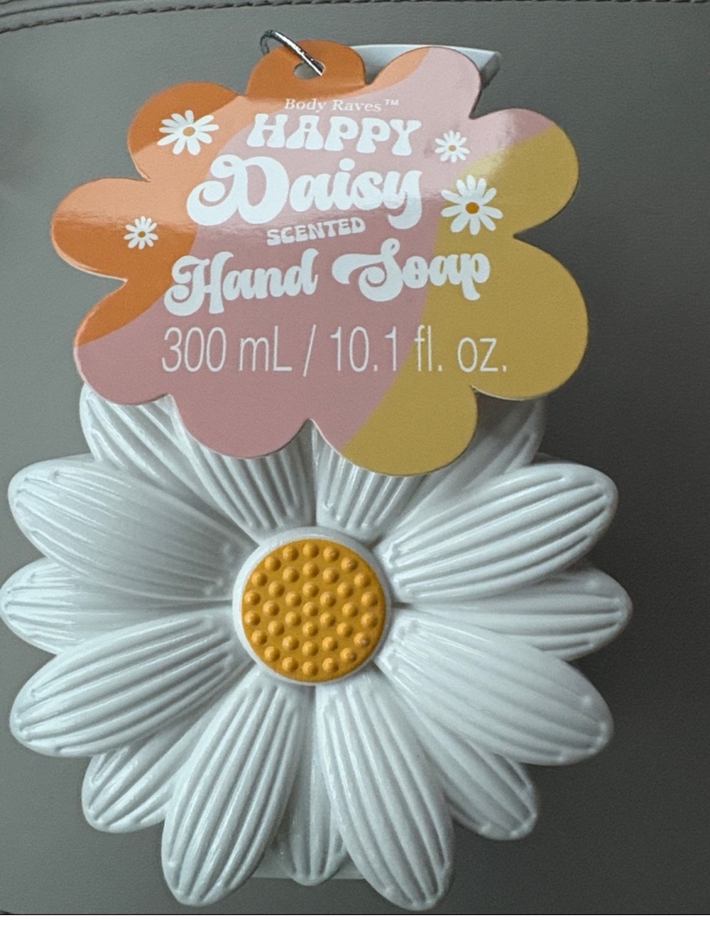 Cute!!  Happy Daisy Scented Hand Soap - White/Yellow 10.1 fl oz